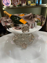 Carregar imagem no visualizador da galeria, Champanheira Orfevrerie Royale em Prata