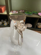 Carregar imagem no visualizador da galeria, Jarra de Servir Orfevrerie Royale em Prata