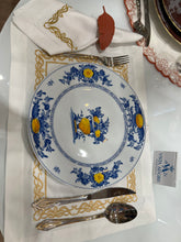 Carregar imagem no visualizador da galeria, Prato Vista Alegre Castelo Branco – Porcelana Portuguesa de Luxo e Tradição