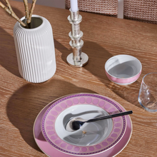 Carregar imagem no visualizador da galeria, Prato Fundo Swarovski Rosa