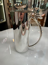 Carregar imagem no visualizador da galeria, Jarra de Servir Orfevrerie Royale em Prata
