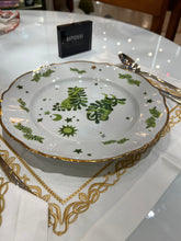 Carregar imagem no visualizador da galeria, Prato Raso Floral Verde
