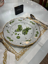Carregar imagem no visualizador da galeria, Prato Raso Floral Verde
