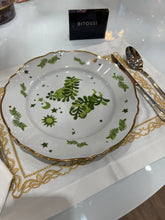 Carregar imagem no visualizador da galeria, Prato Raso Floral Verde
