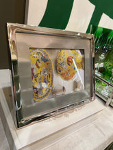 Carregar imagem no visualizador da galeria, Porta-Retrato Arlequi Orfevrerie Royale em Prata | Luxo Clássico
