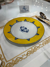 Carregar imagem no visualizador da galeria, Prato Vista Alegre Castelo Branco – Porcelana Portuguesa de Luxo e Tradição
