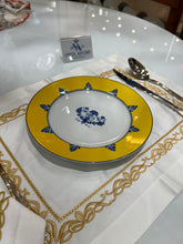 Carregar imagem no visualizador da galeria, Prato Vista Alegre Castelo Branco – Porcelana Portuguesa de Luxo e Tradição
