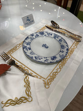 Carregar imagem no visualizador da galeria, Prato Vista Alegre Castelo Branco – Porcelana Portuguesa de Luxo e Tradição
