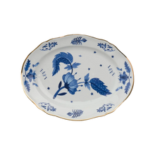 Carregar imagem no visualizador da galeria, Travessa Oval Over Blue
