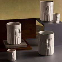 Carregar imagem no visualizador da galeria, Vela La Dama Orange Renaissance Ginori 1735 345gr
